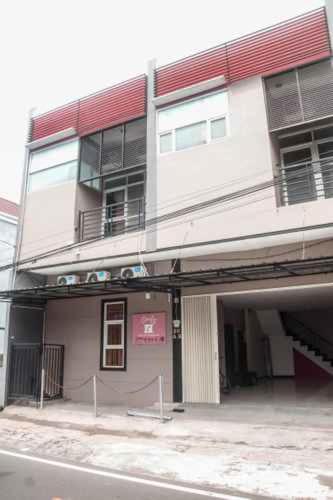 Comfy Homestay Yogyakarta Exteriör bild